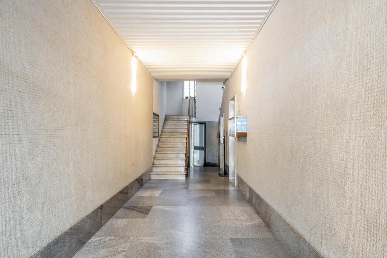 Easylife - Elegante Dimora Due Passi Dal Duomo Milão Exterior foto